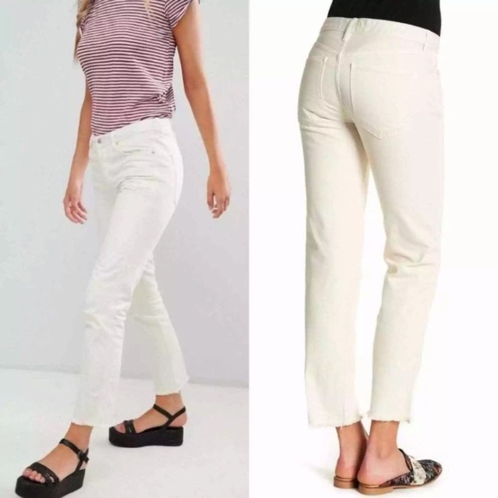 Free people raw hem ivory white straight leg jeans!